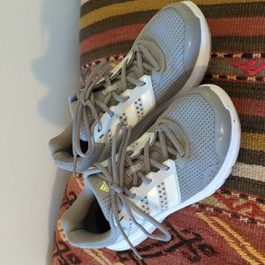 Adidas cloudfoam runners